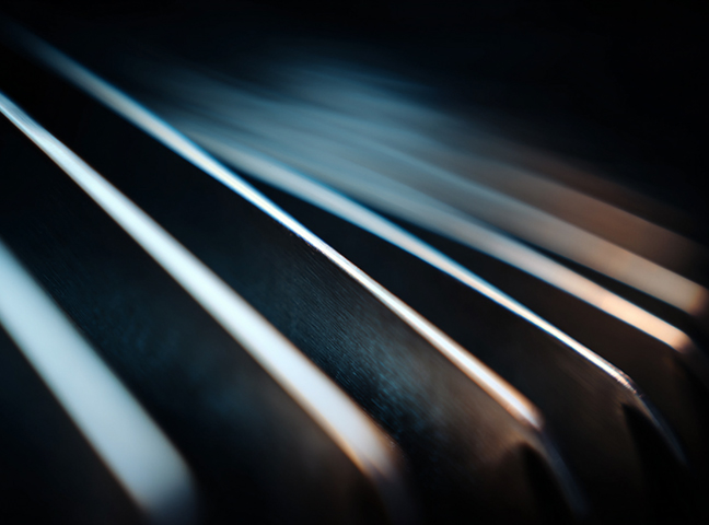 Heavy-duty gas turbine first-stage blades